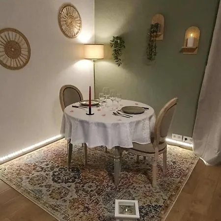 Vakantiehuis Cocon Romantique Avec Jacuzzi Privatif Proche Sarlat Saint-Cyprien (Dordogne)